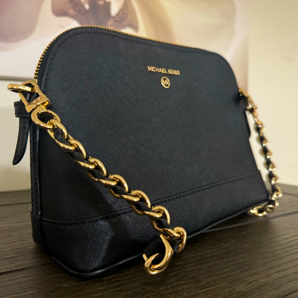 Michael Kors black leather crossbody S/M